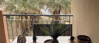 Apartment lake salonique