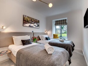 Iron/ironing board, free WiFi