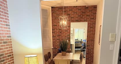 Lovely 2-bedroom condo in Jersey City minutes to NYC