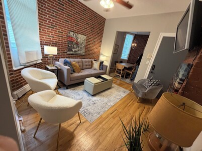 Lovely 2-bedroom condo in Jersey City, 20 minutes to NYC