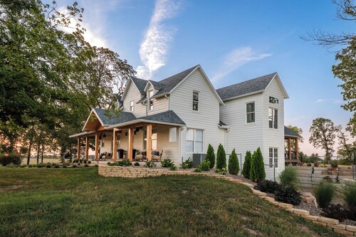 Completely renovated heritage home in the Ozarks Mountain region of SW Missouri.