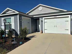 Exterior detail - 3/2 Villa in most desired Richmond neighborhood in the Villages. Jan-Apr rental (The Villages)