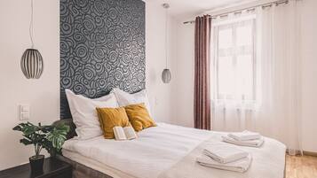 Bügeleisen/Bügelbrett, Reisekinderbett, WLAN, Bettwäsche