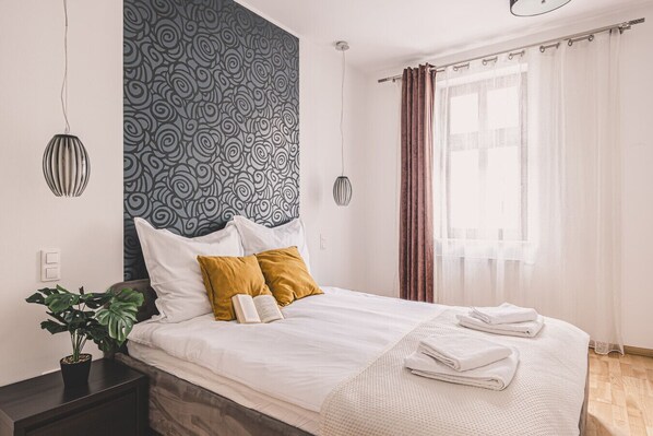 Bügeleisen/Bügelbrett, Reisekinderbett, WLAN, Bettwäsche