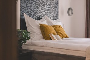 Bügeleisen/Bügelbrett, Reisekinderbett, WLAN, Bettwäsche