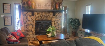 Rustic Lodge Cottage