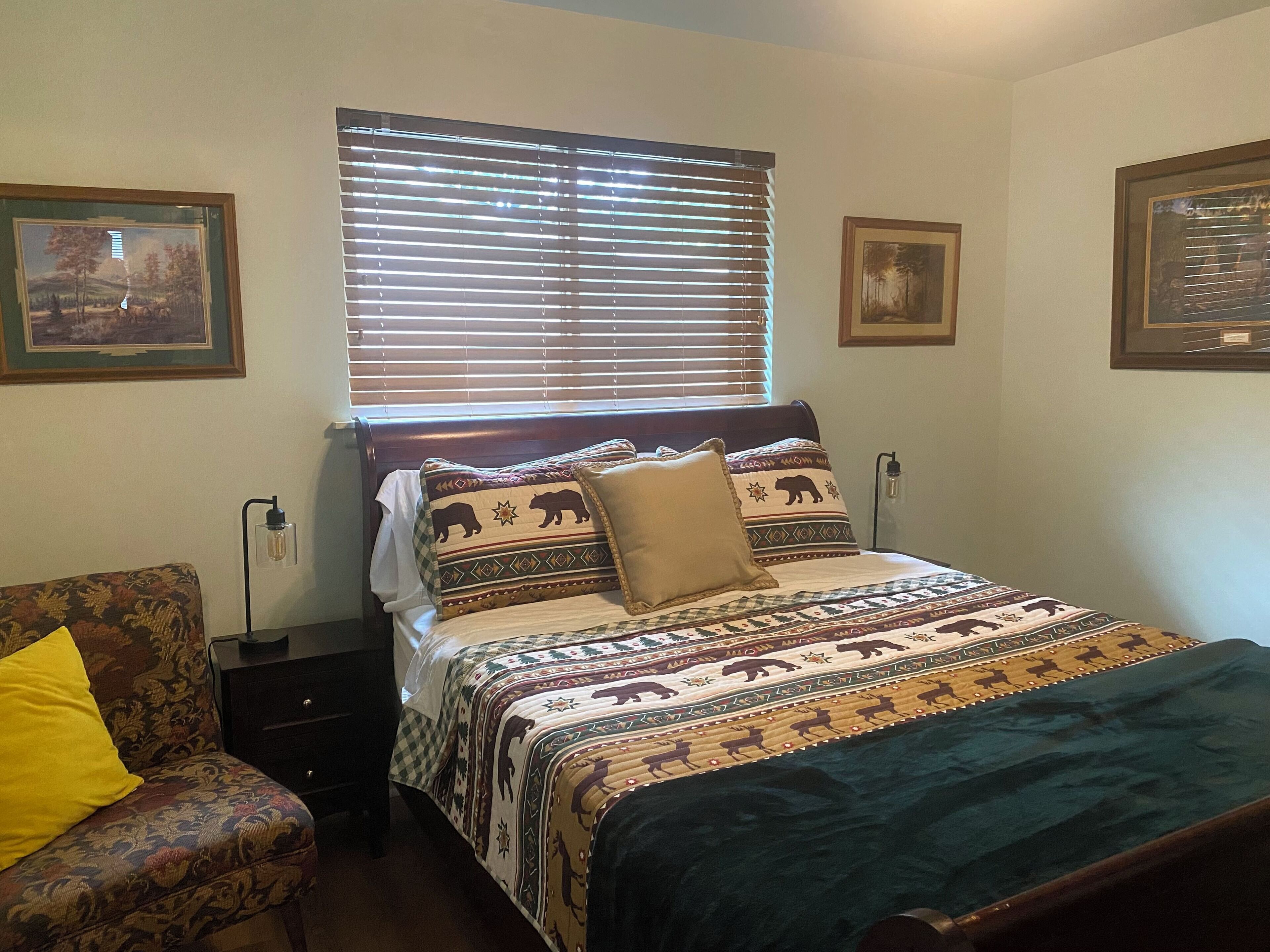 3 chambres, fer et planche à repasser, Wi-Fi gratuit, draps fournis