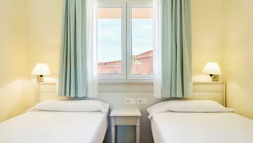 Tabla de planchar con plancha