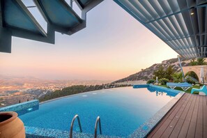 Pool - Hotel QA Prueba (Málaga)