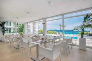 Restaurant - Iberostar Waves Cala Millor (Sant Llorenc des Cardassar)