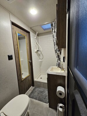 Hair dryer, soap - Camper near Theme Parks, Airport, Major  Highways (Orlando)