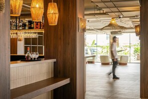Bar (en el alojamiento)