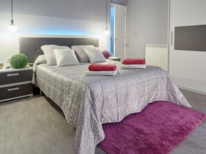 Room - Entrevias Lodging (León)
