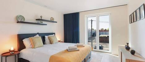 3 Schlafzimmer, Schreibtisch, Bügeleisen/Bügelbrett, WLAN