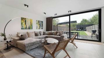 Televisie en een kantoor