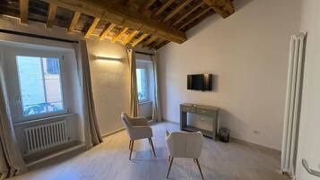 Deluxe-Zimmer, 1 Schlafzimmer | Wohnbereich