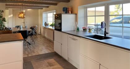 Amazing home in Løkken with WiFi