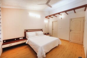 2 bedrooms, free WiFi, bed sheets, wheelchair access - Amazing Hridayam 2-bedroom bungalow in Panchgani (Panchgani)