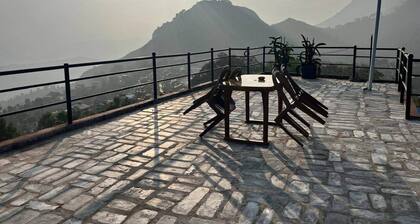 Nest 5-BR Mountain Villa + Local Guide Bandipur