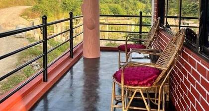 Nest 5-BR Mountain Villa + Local Guide Bandipur