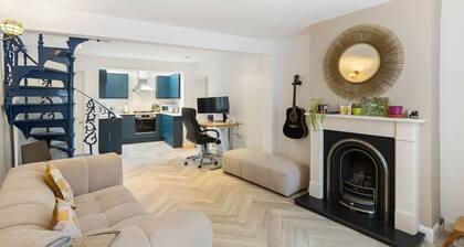 Stylish Victorian Cottage in Central Richmond
