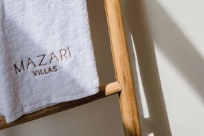 Room - Mazari Villas (Bali)