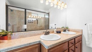 House (3 Bedrooms) | Interior - Walk to Downtown Paso & Sip Local Wine Under the Stars Casa Robles by Avantstay (Paso Robles)