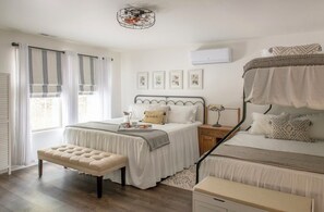 2 bedrooms, WiFi, bed sheets - Turkey Path Ranch Guest Cottage (Russellville)