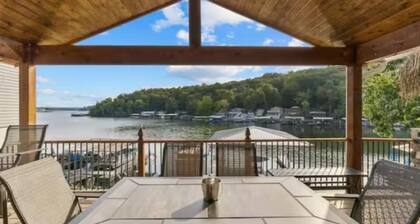 Dutchman’s Lakefront Hideaway/Your perfect family getaway on the Lake of the Ozarks!
