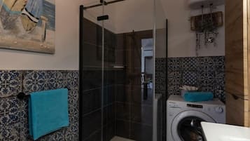 Apartment (Two Bedroom Apartment With Loggia And) | Bathroom | Shower, towels