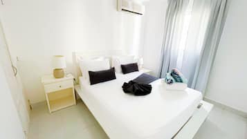 Comfort Condo, 2 Bedrooms, Terrace, Ocean View | Cadar kapas Mesir, peralatan tempat tidur premium, gebar bulu kapas