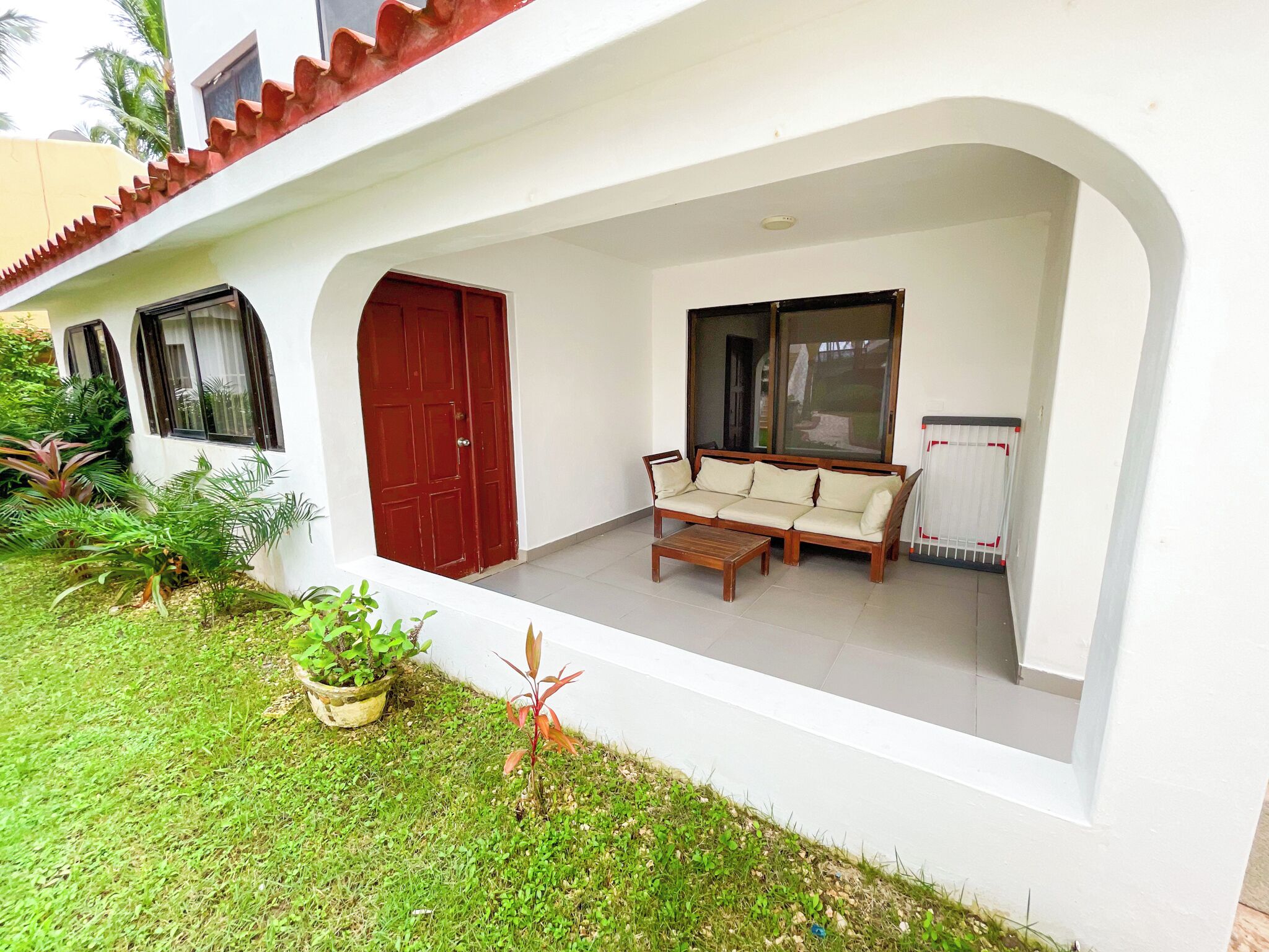 Deluxe Suite, 2 Bedrooms, Patio, Beachside | Garden view