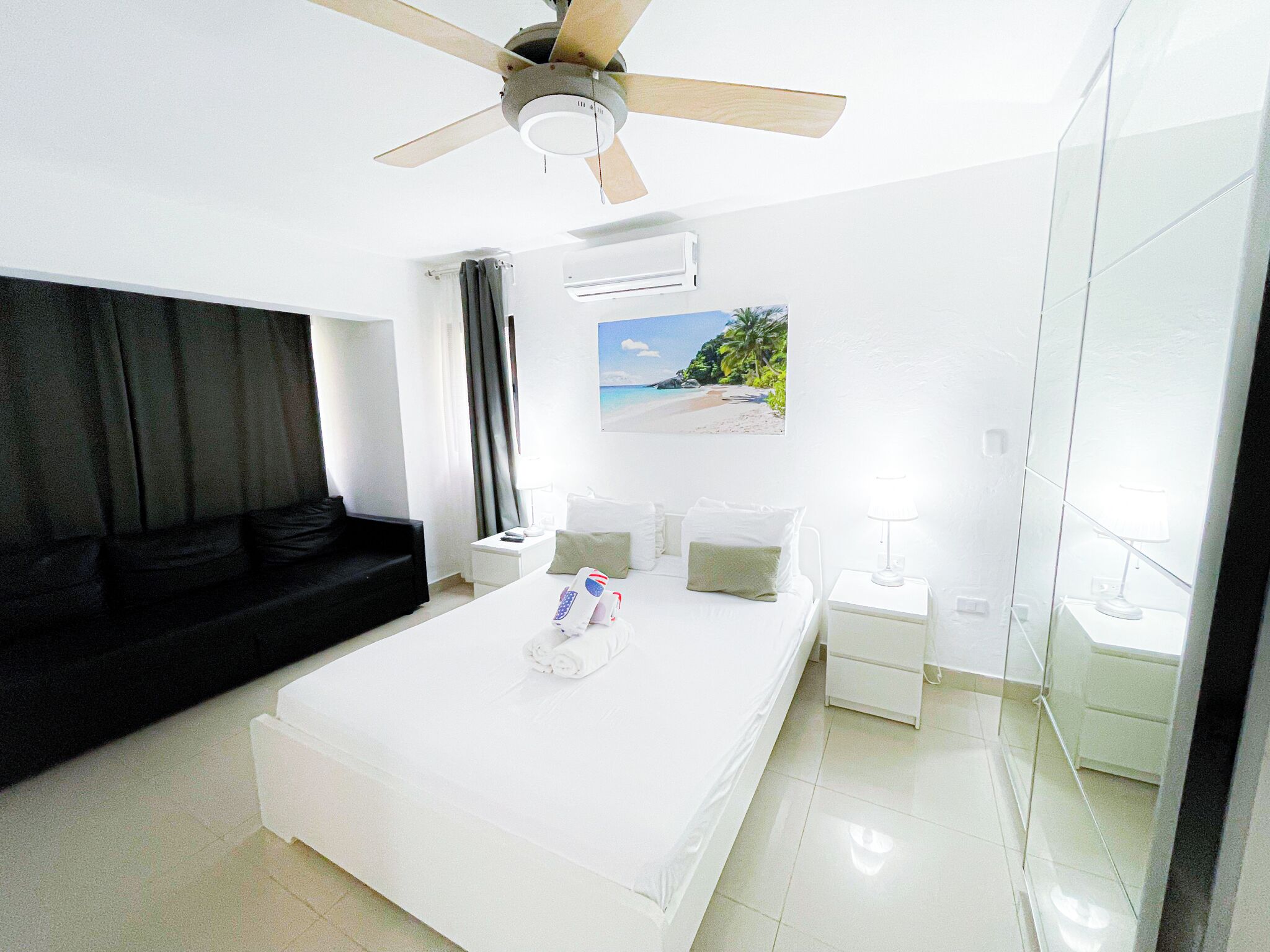 豪華套房, 2 間臥室, 庭院, 海濱 | 埃及棉床單、高級寢具、羽絨被、記憶床墊