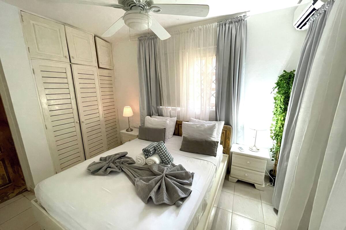 Traditional-Villa, 2 Schlafzimmer, Terrasse, zum Garten hin | Bettwäsche aus ägyptischer Baumwolle, hochwertige Bettwaren