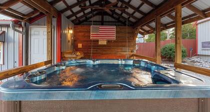 Charming cabin with hot tub on Rough River Lake- epic views!!