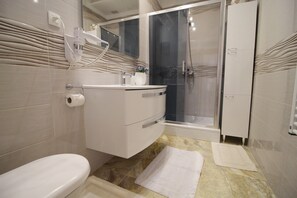 Hair dryer, towels - Hotel Pansion Villa Antonio - Royal Two Bedroom Suite with Balcony and Sea View 30 (Orebic)
