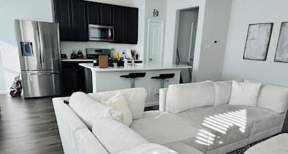 Modern Luxury Stay: 2BR, 2.5BA, Garage + Backyard