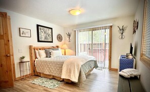Room - Towhee 1 (Bend)
