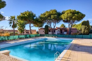 Pool - Quiet T2 with pool! (Agde)