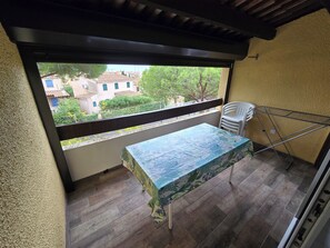 Interior - Quiet T2 with pool! (Agde)