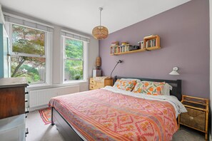 1 bedroom, WiFi - Spacious & Characterful Victorian 1-bedroom flat in London (London)