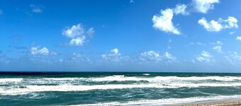 Coastal Comfort in Quiet Neighborhood- 3BR