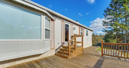 Penobscot Bay Hideaway! 'Cora's Cove' Cabin