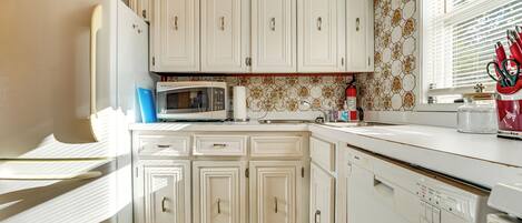 Fridge, microwave, dishwasher, toaster