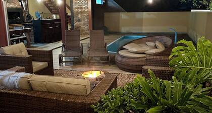 Beach house with pool 300m from the sea!