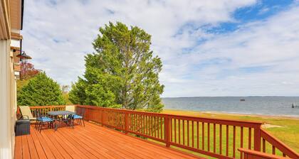 Chesapeake Bay Views & Private Deck: Cozy Cottage