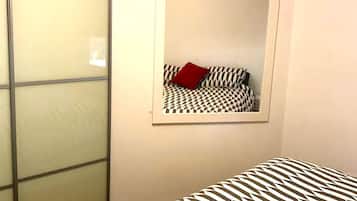 2 makuuhuonetta, silitysrauta/-lauta, Wi-Fi, vuodevaatteet