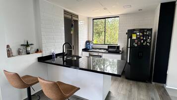 Chambre, 4 chambres, terrasse, vue jardin | Intérieur