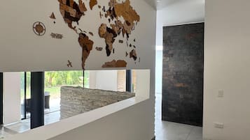 Room, 4 Bedrooms, Terrace, Garden View | Bahagian dalam