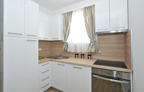 Fridge, oven, stovetop, dishwasher - Amazing apartment in Privlaka (Privlaka)